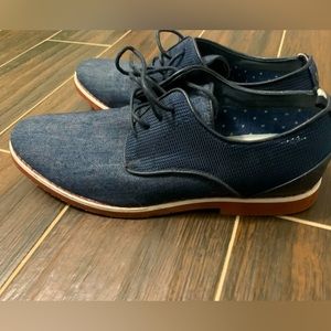 Men’s size 9 Call it Spring dress shoes